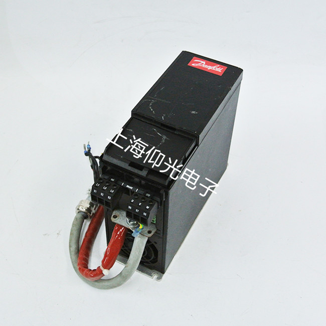 ����˹׃�l���S�ޟo�����������Ų鲽�E