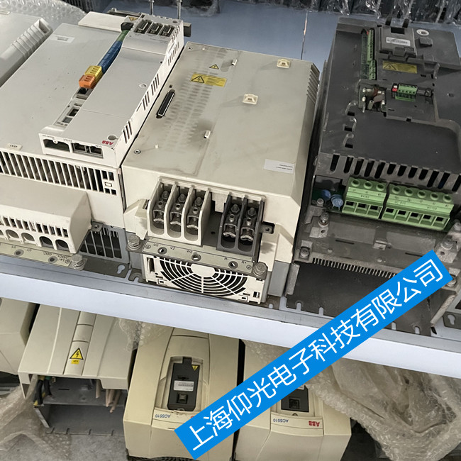 ���I(y��)�S��ABB�ŷ��(q��)����-MotiFlex e180�(q��)������E1025�S��