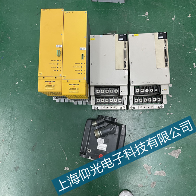 BAUMULLER�R���U�����ŷ�����67�󾯾S��