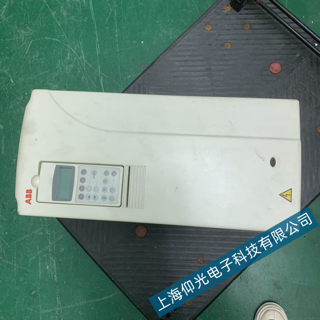 ABB׃�l��ACS100ϵ�оS�ވ���ϴ��a7121