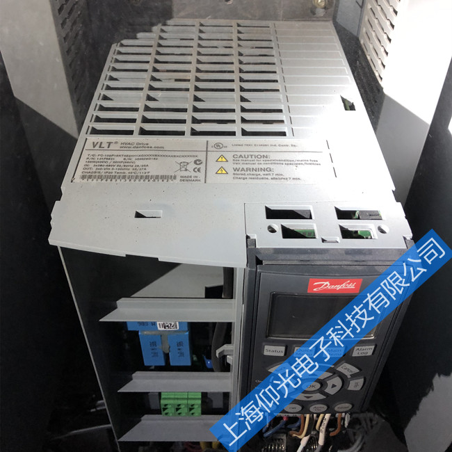 ����˹׃�l����Ҋ���Ͻ�Q����